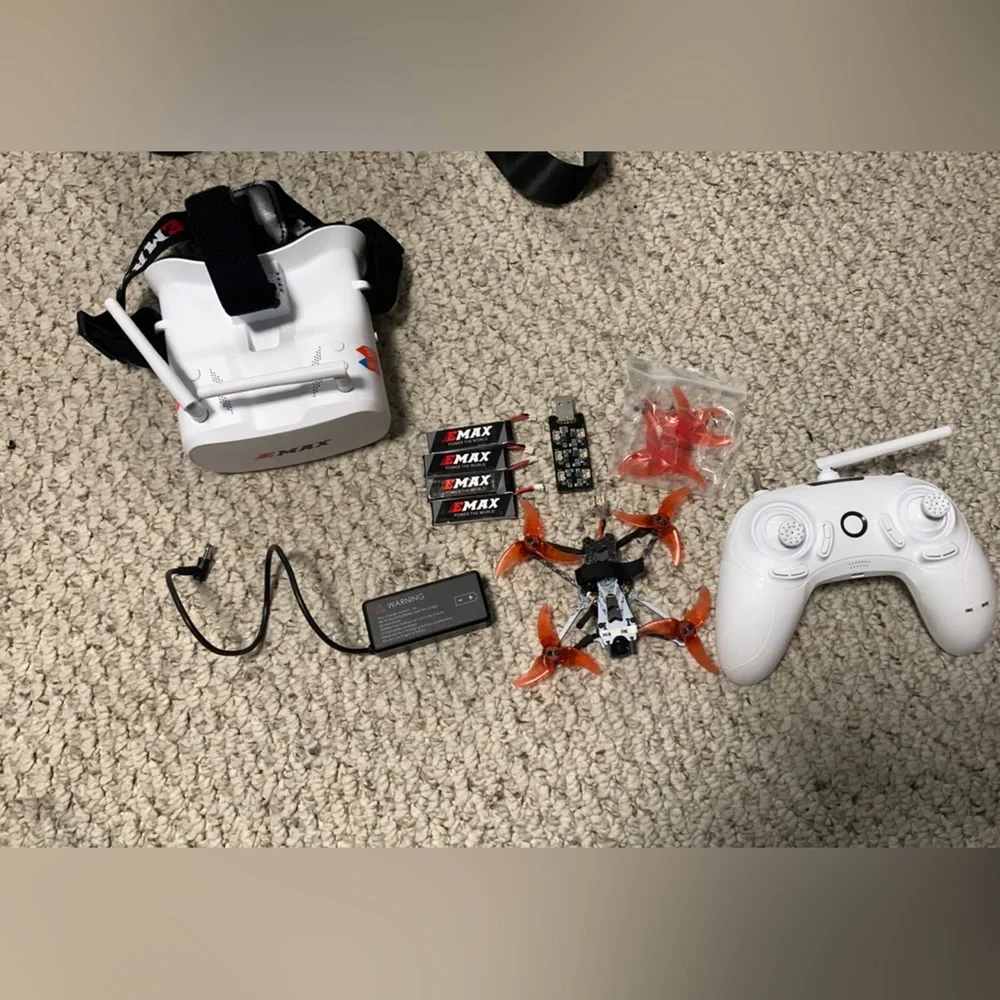 New carbon fiber drone with extra parts all original parts make me a offer